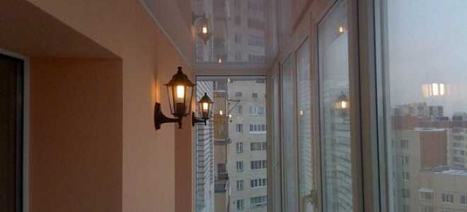 Натяжной потолок на балконе и лоджии: виды и преимущества