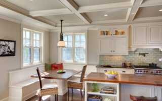 Как красиво оформить кухню с двумя окнами в частном доме