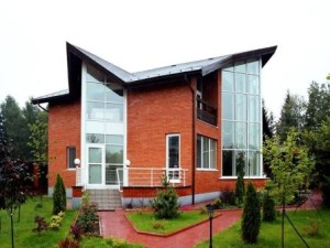 Плюсы и минусы большого остекления
