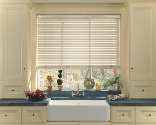 8dizajn-kuxni-s-oknom