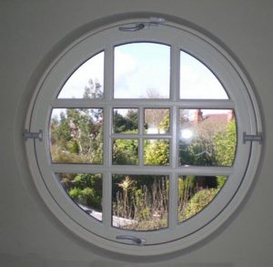 Круглые пластиковые окна