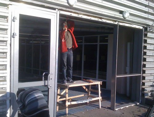 монтаж внутри алюминиевого профиля